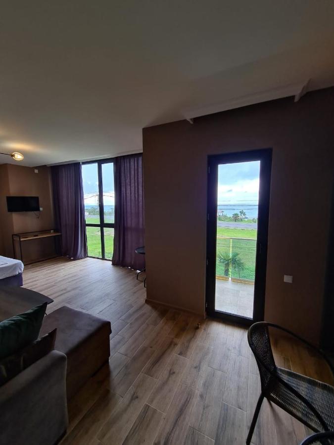 Отель Casa Del Mar Квариати Экстерьер фото