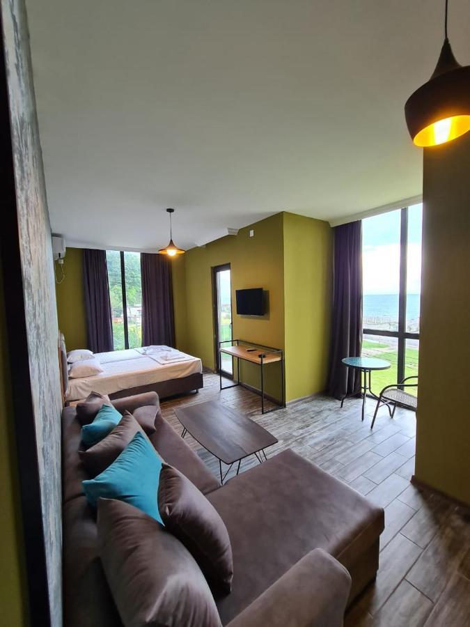 Отель Casa Del Mar Квариати Экстерьер фото